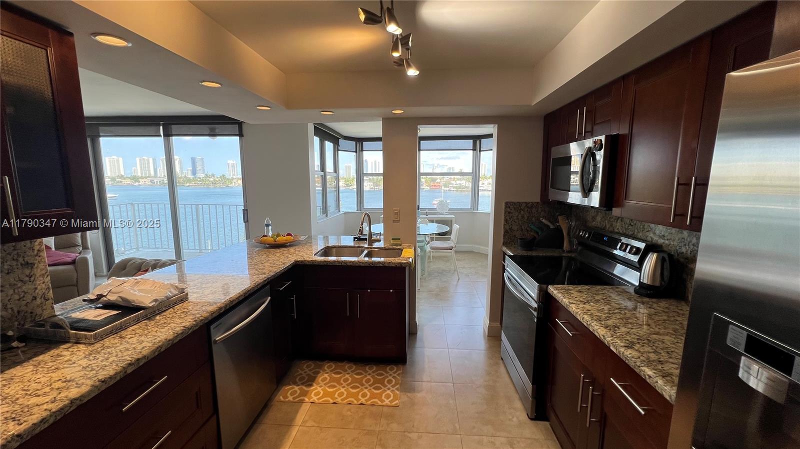 16570 NE 26th Ave #4A, North Miami Beach, Florida image 12