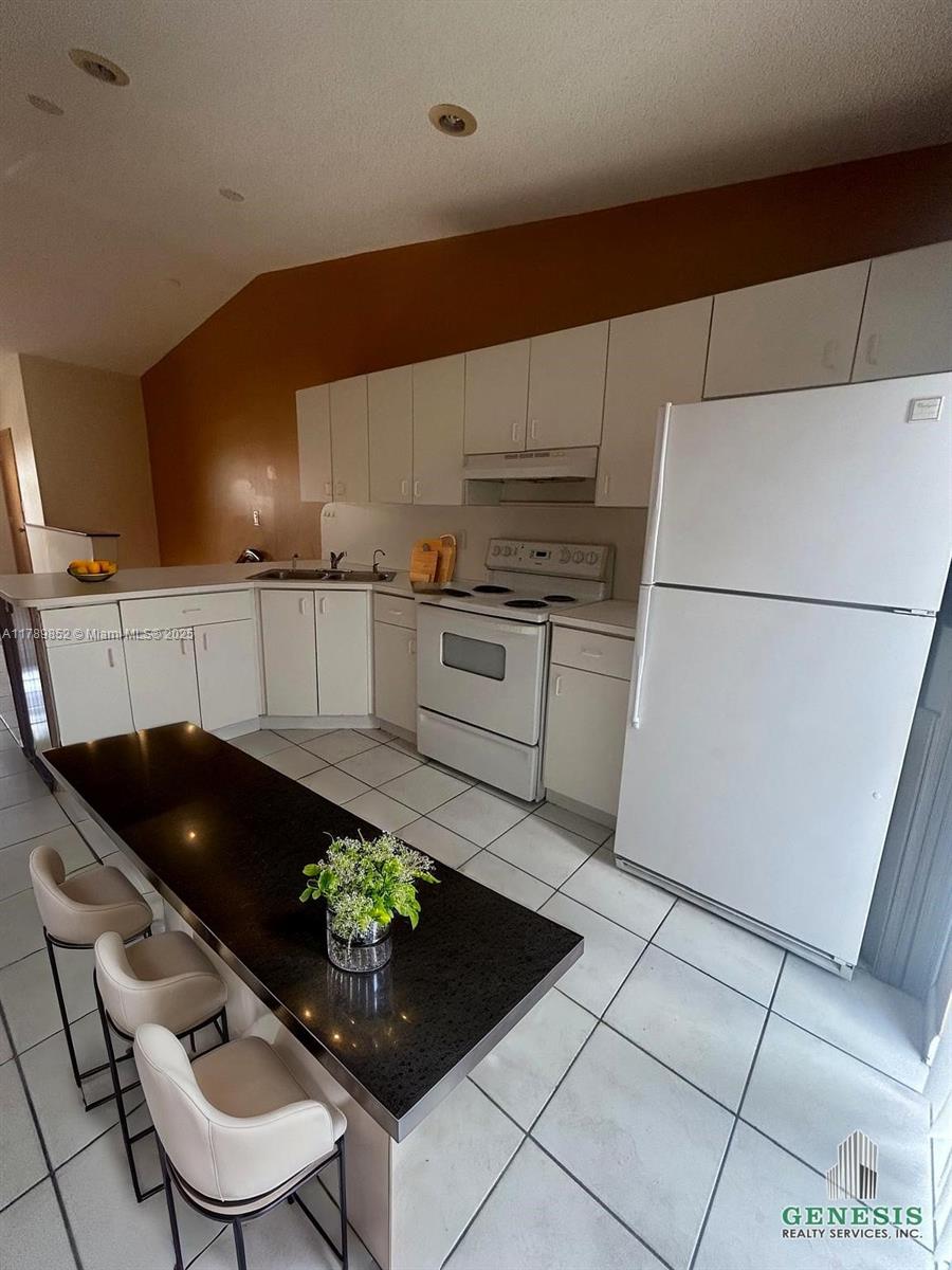 Property photo # 4