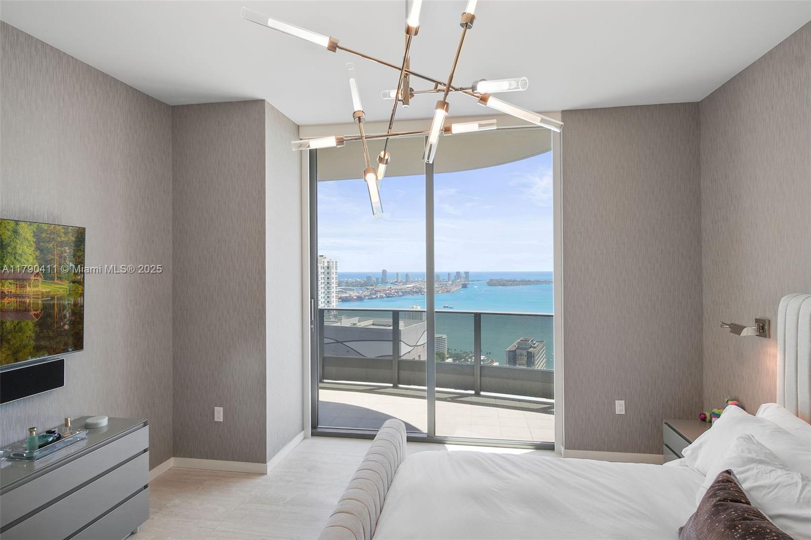 1000 Brickell Plz #PH5603, Miami FL 33131