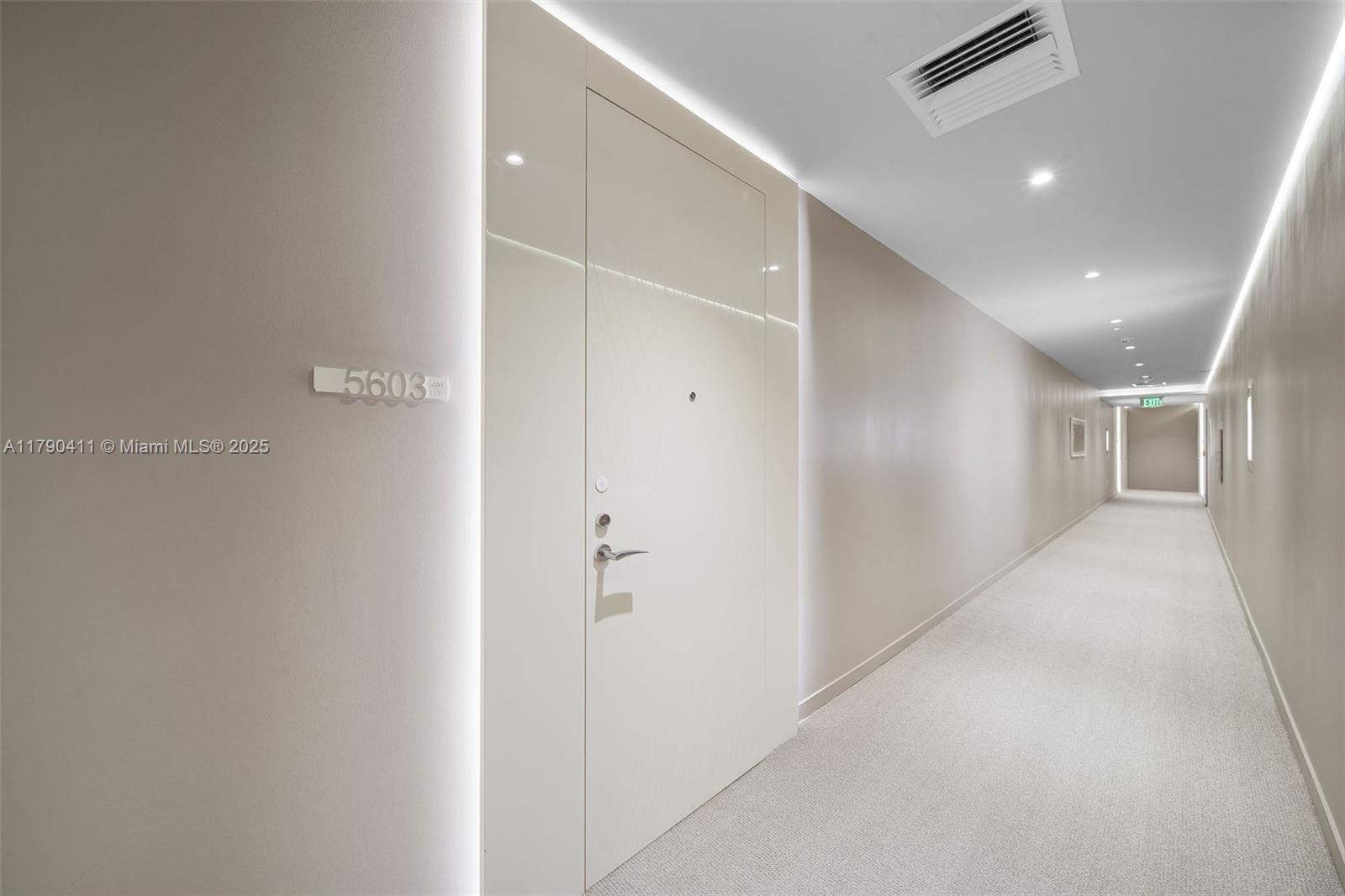 1000 Brickell Plz #PH5603, Miami FL 33131