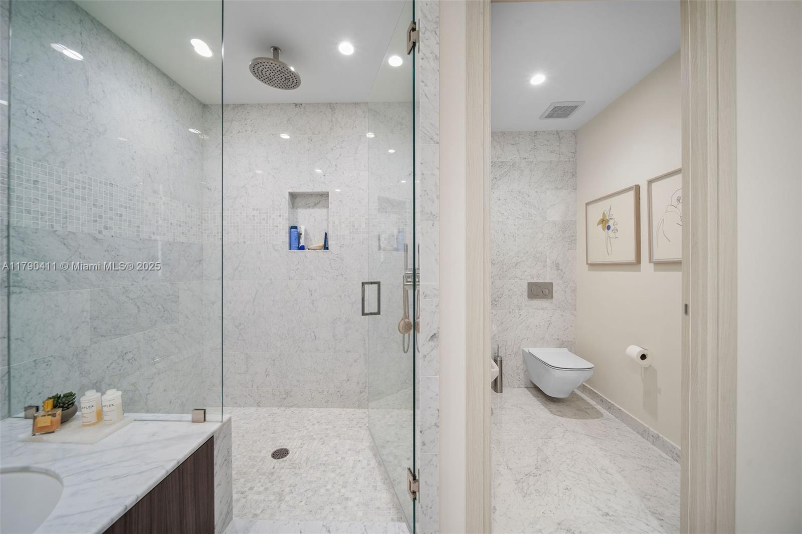 1000 Brickell Plz #PH5603, Miami FL 33131