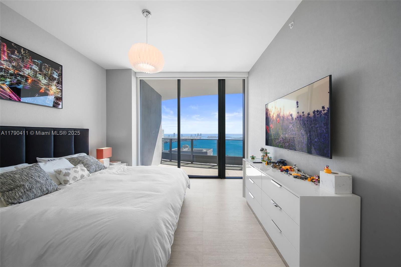 1000 Brickell Plz #PH5603, Miami FL 33131