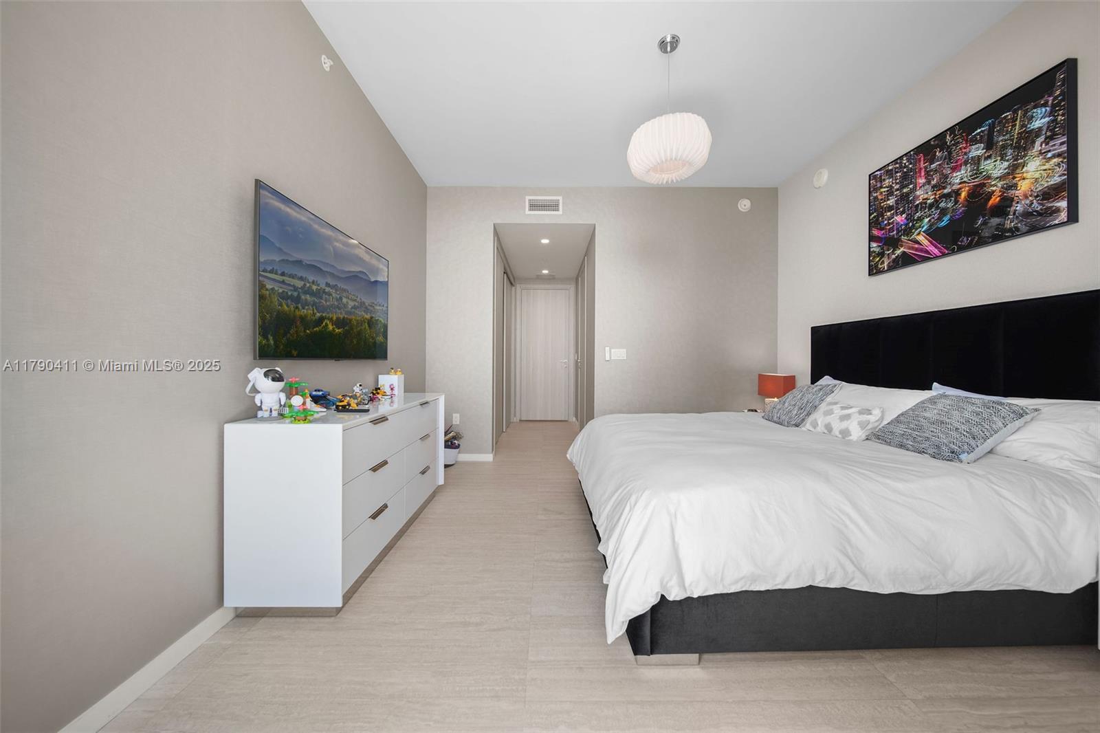 1000 Brickell Plz #PH5603, Miami FL 33131