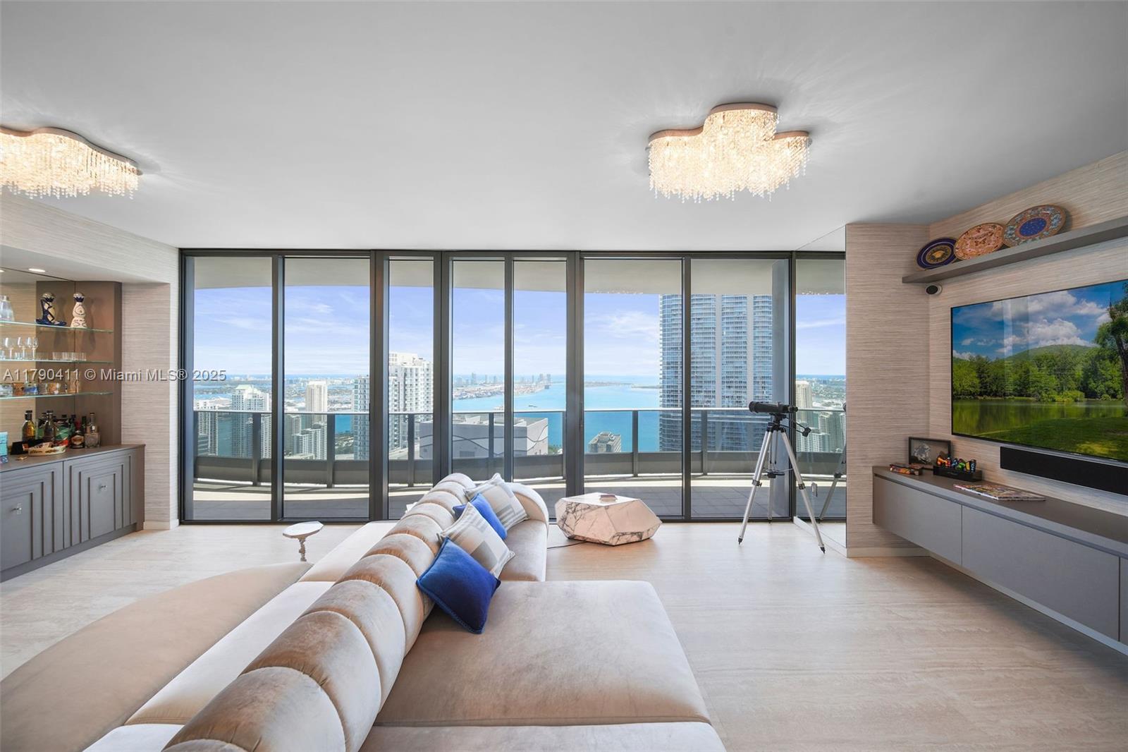1000 Brickell Plz #PH5603, Miami FL 33131