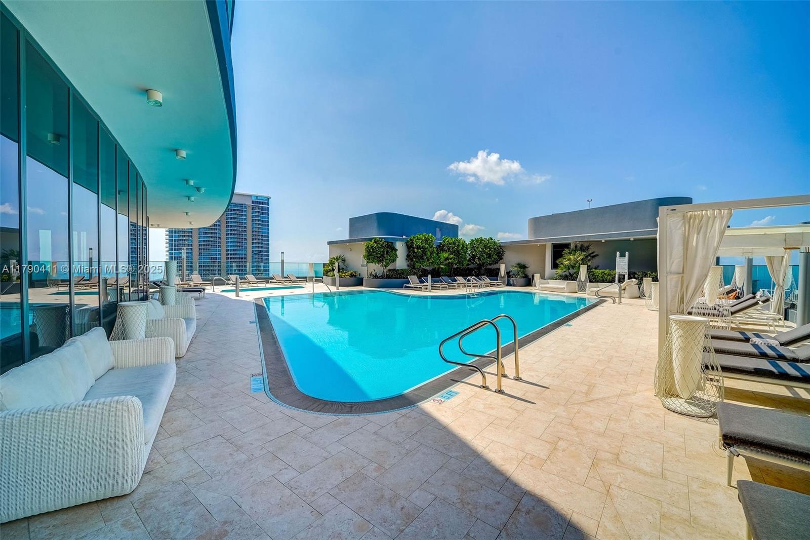 1000 Brickell Plz #PH5603, Miami FL 33131