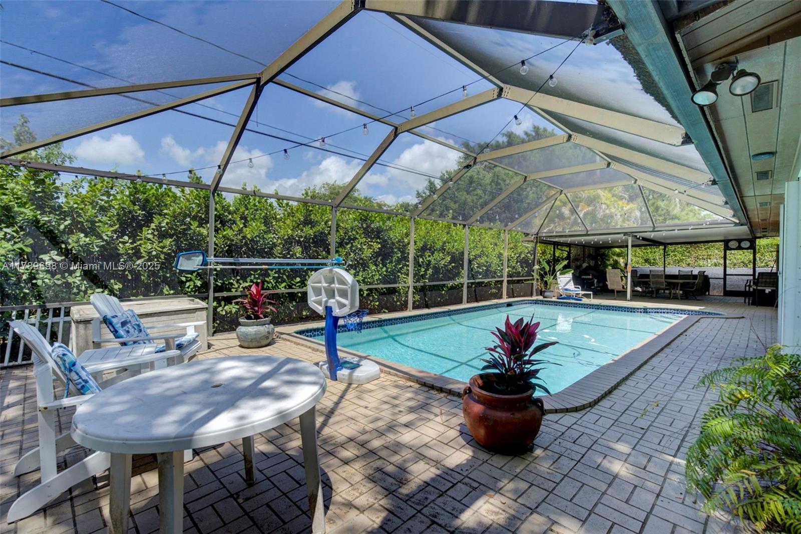 16674 SW 93rd Ct, Palmetto Bay, Florida image 38