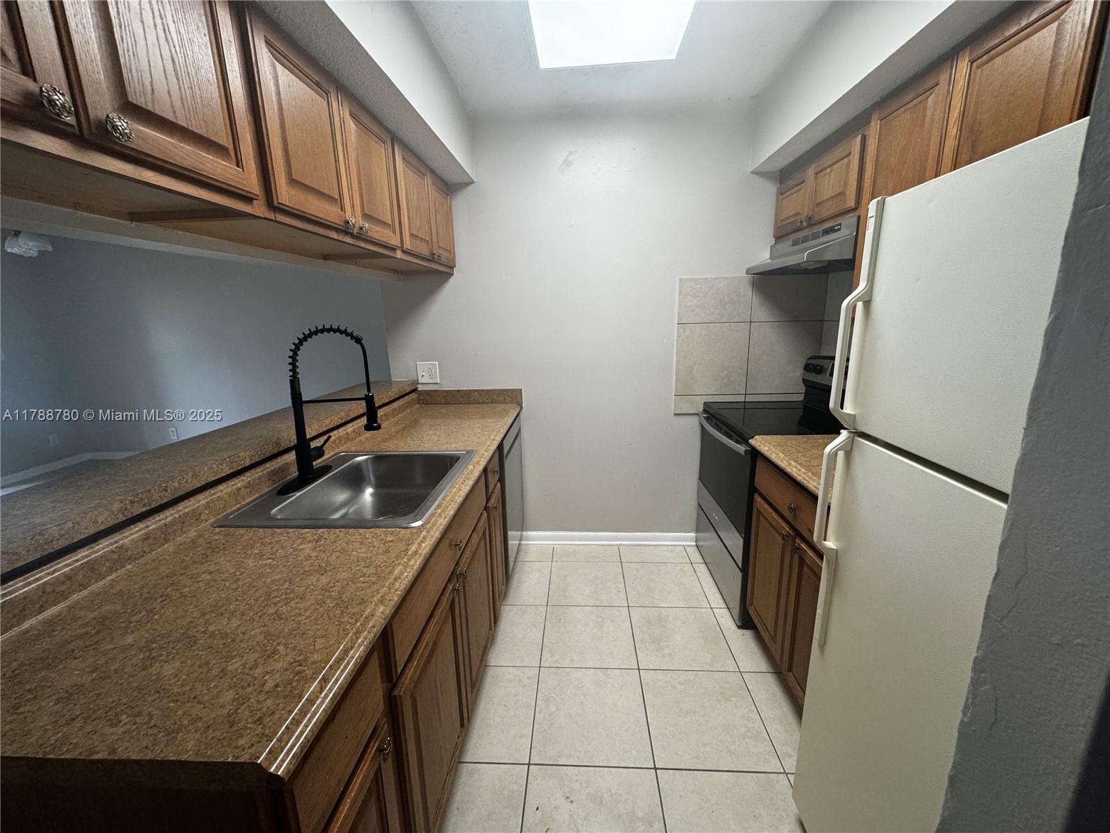 Property photo # 4