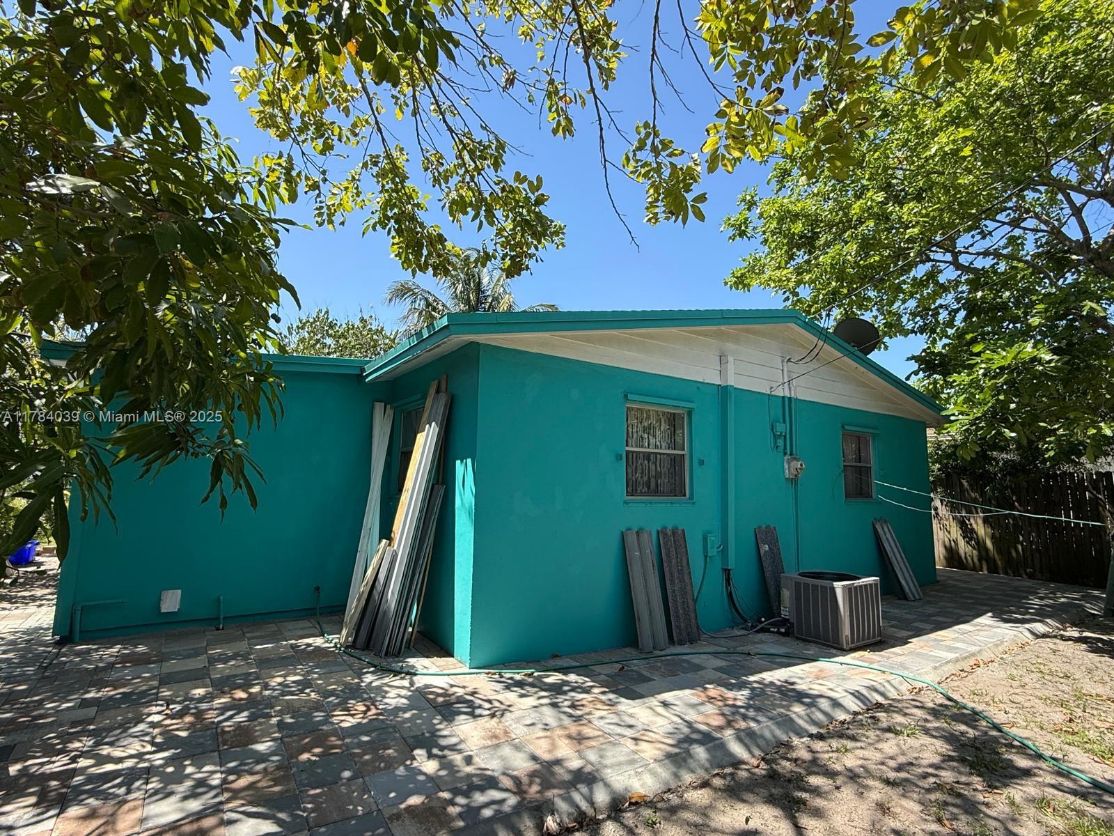 1128 W 6th St, Riviera Beach, Florida image 3