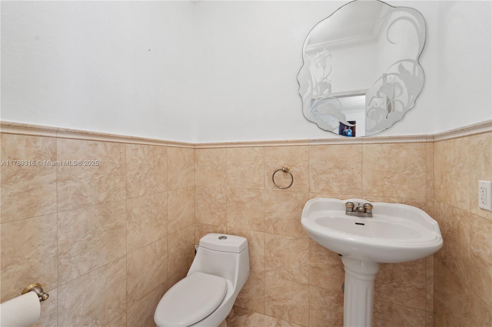 105 S Royal Poinciana Blvd, Miami Springs, Florida image 7