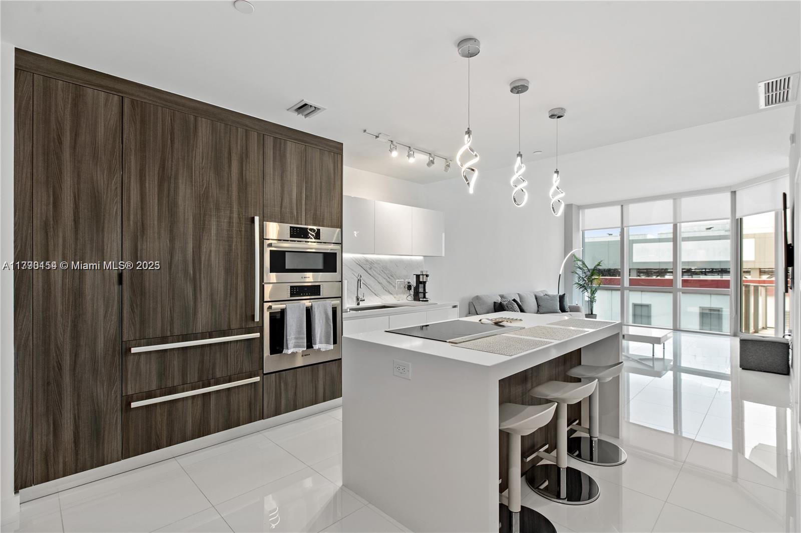 851 NE 1ST Ave #1206, Miami FL 33132