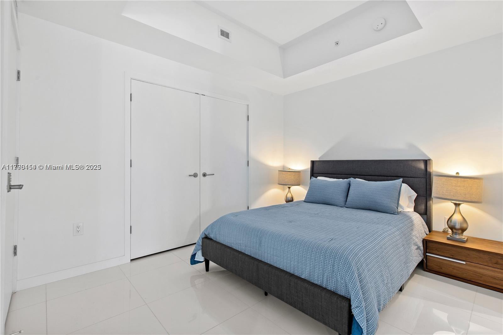 851 NE 1ST Ave #1206, Miami FL 33132