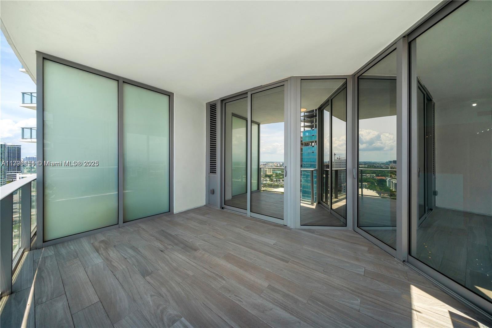 851 NE 1ST Ave #1206, Miami FL 33132