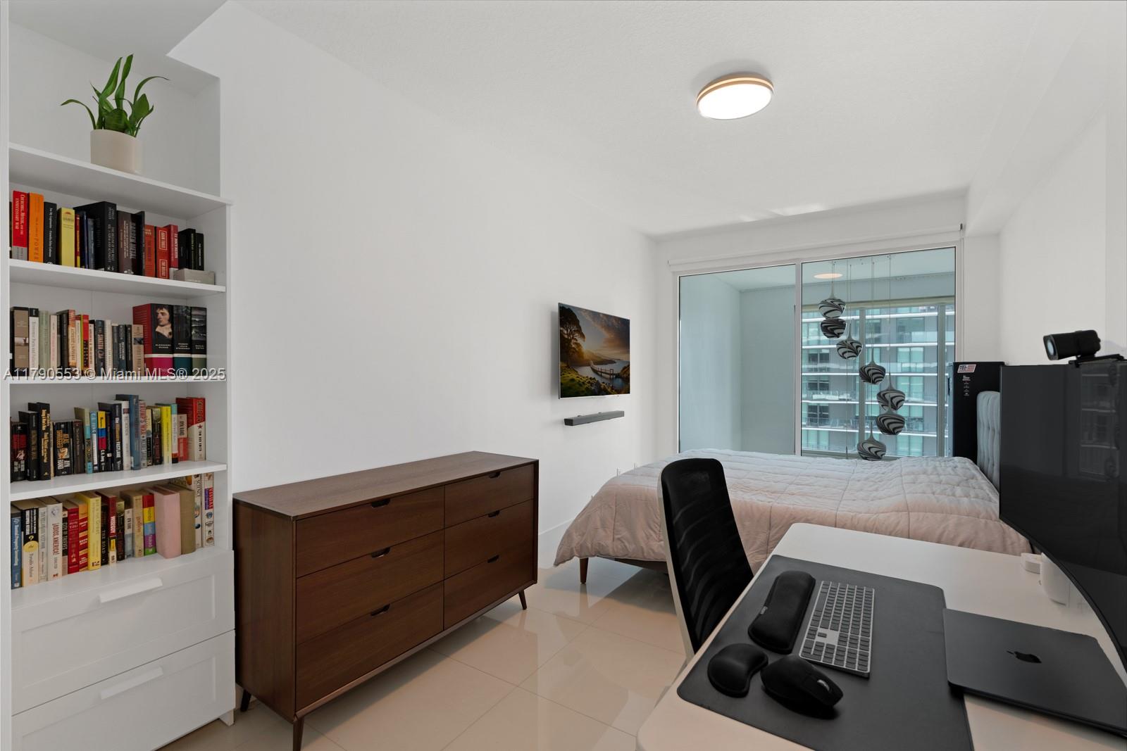 60 SW 13th St #3808, Miami FL 33130