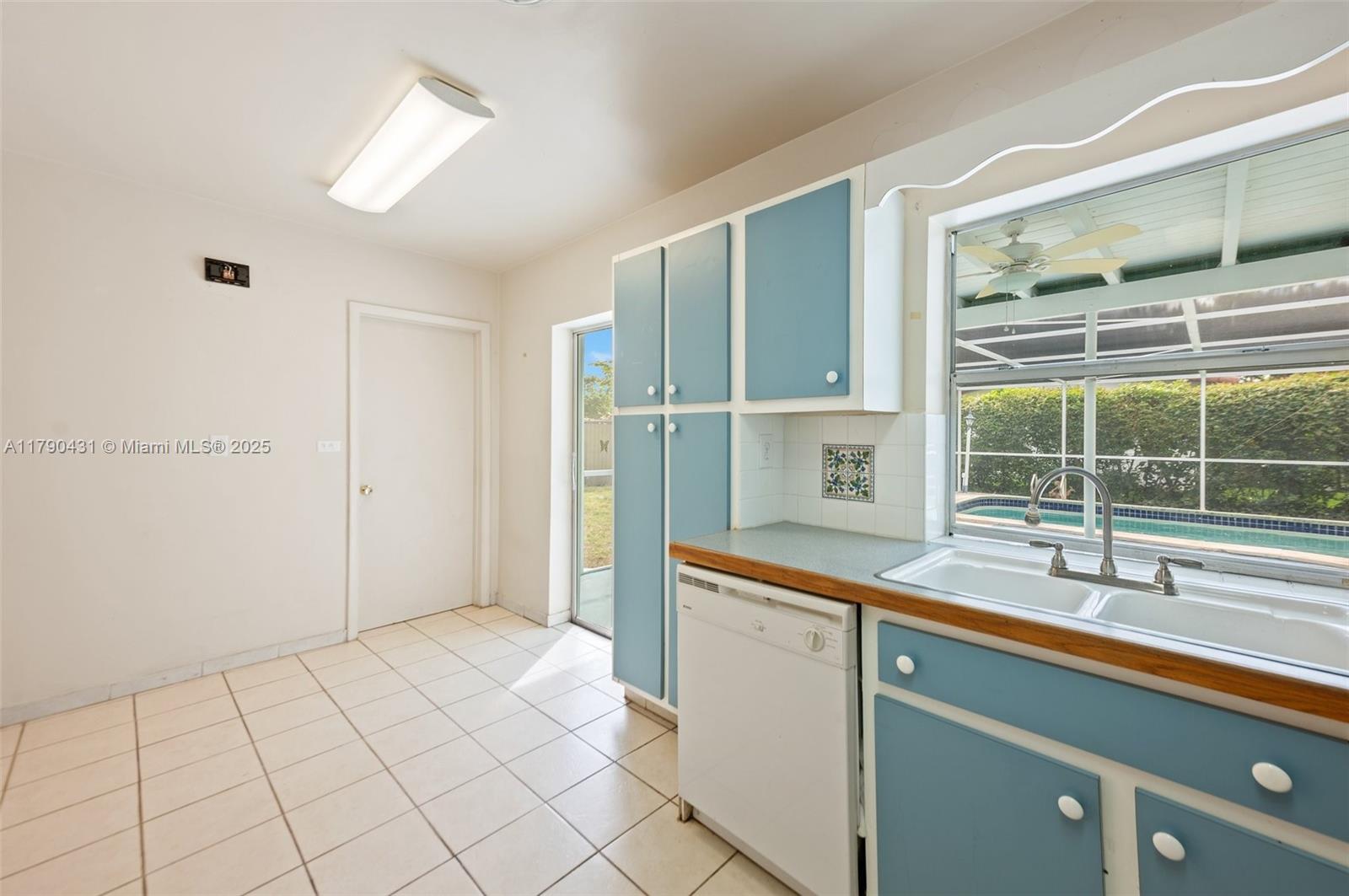 14515 Mahogany Ct, Miami Lakes, Florida image 10