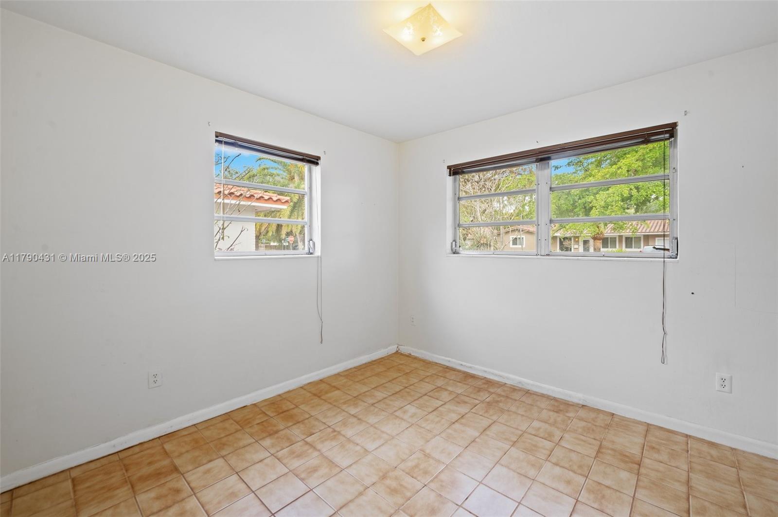 14515 Mahogany Ct, Miami Lakes, Florida image 17