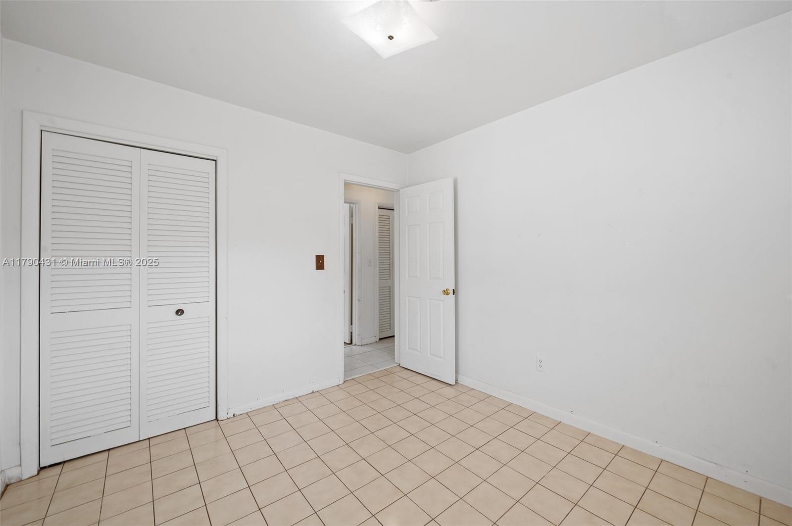 14515 Mahogany Ct, Miami Lakes, Florida image 20
