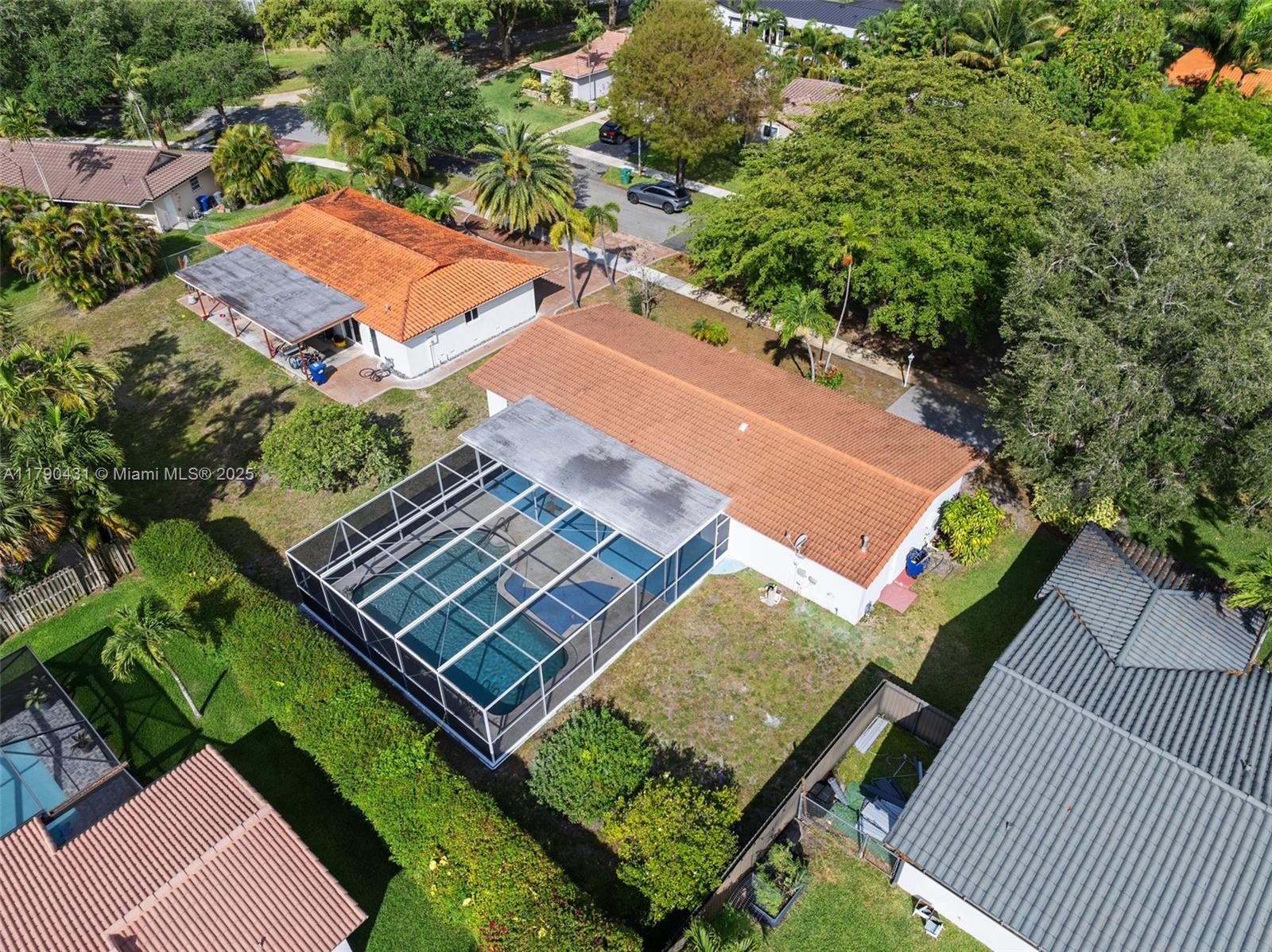 14515 Mahogany Ct, Miami Lakes, Florida image 31