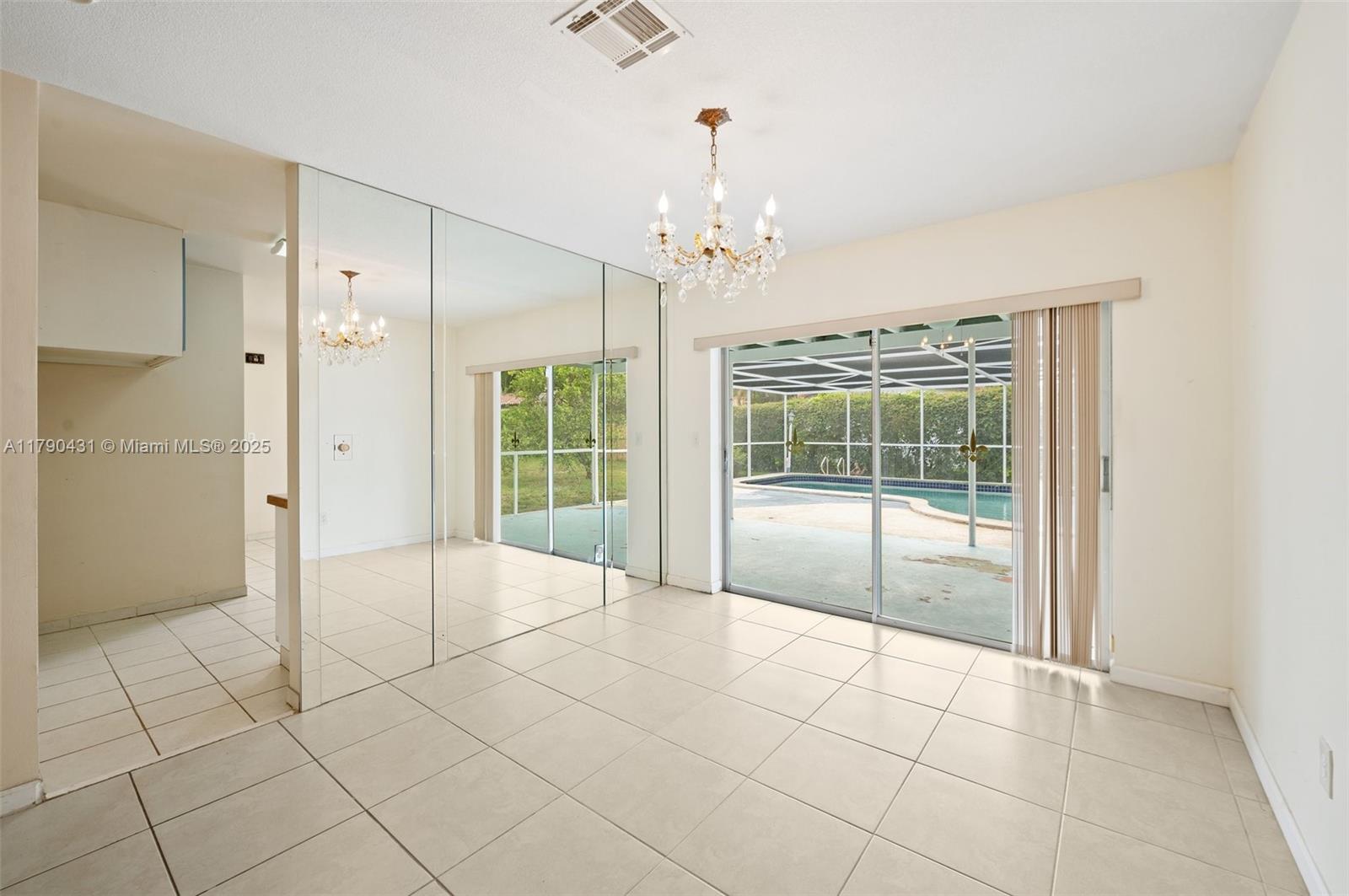 14515 Mahogany Ct, Miami Lakes, Florida image 6