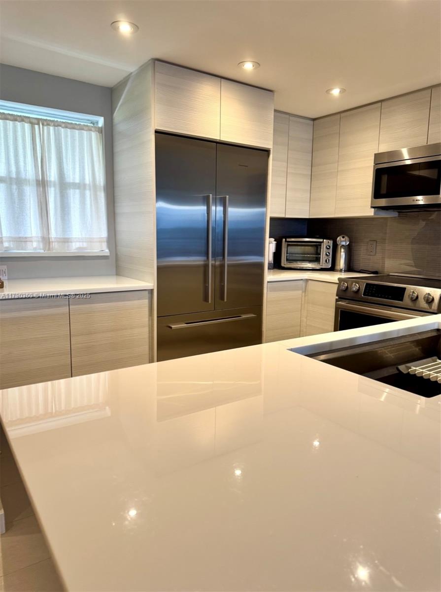 3600 NE 170 St. #APT.D.400, North Miami Beach, Florida image 10