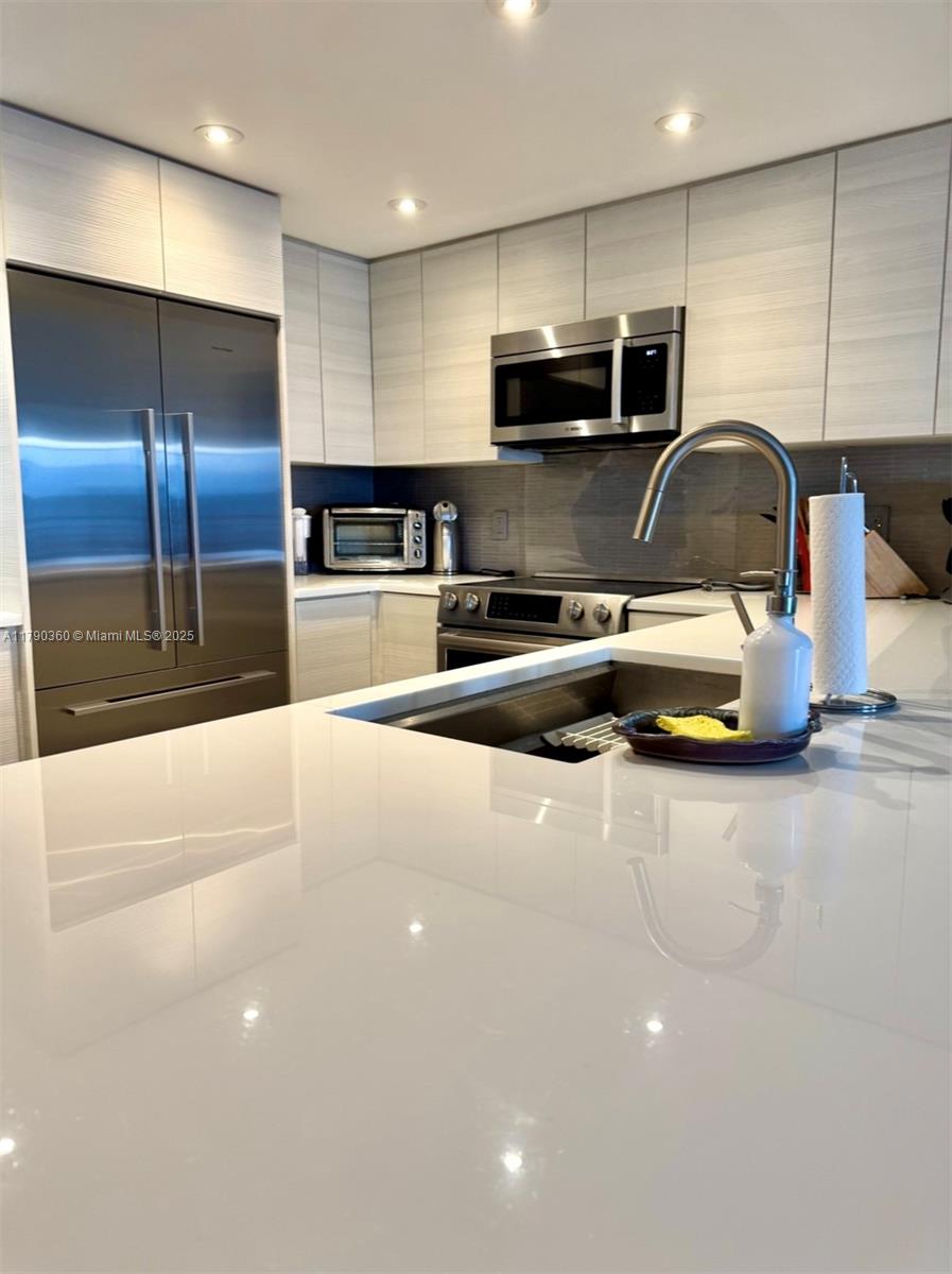 3600 NE 170 St. #APT.D.400, North Miami Beach, Florida image 13