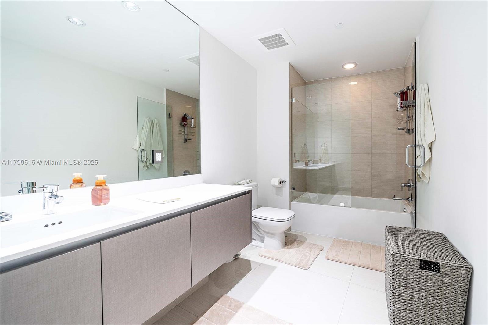 3300 NE 188th St #710, Aventura, Florida image 13