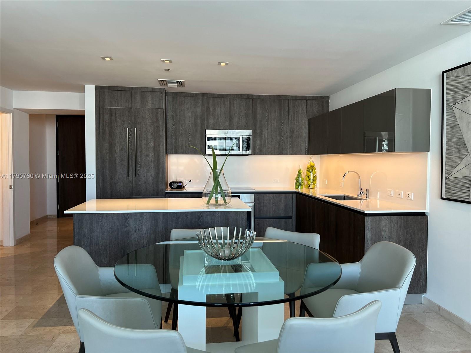 Condo for Rent in Miami, FL