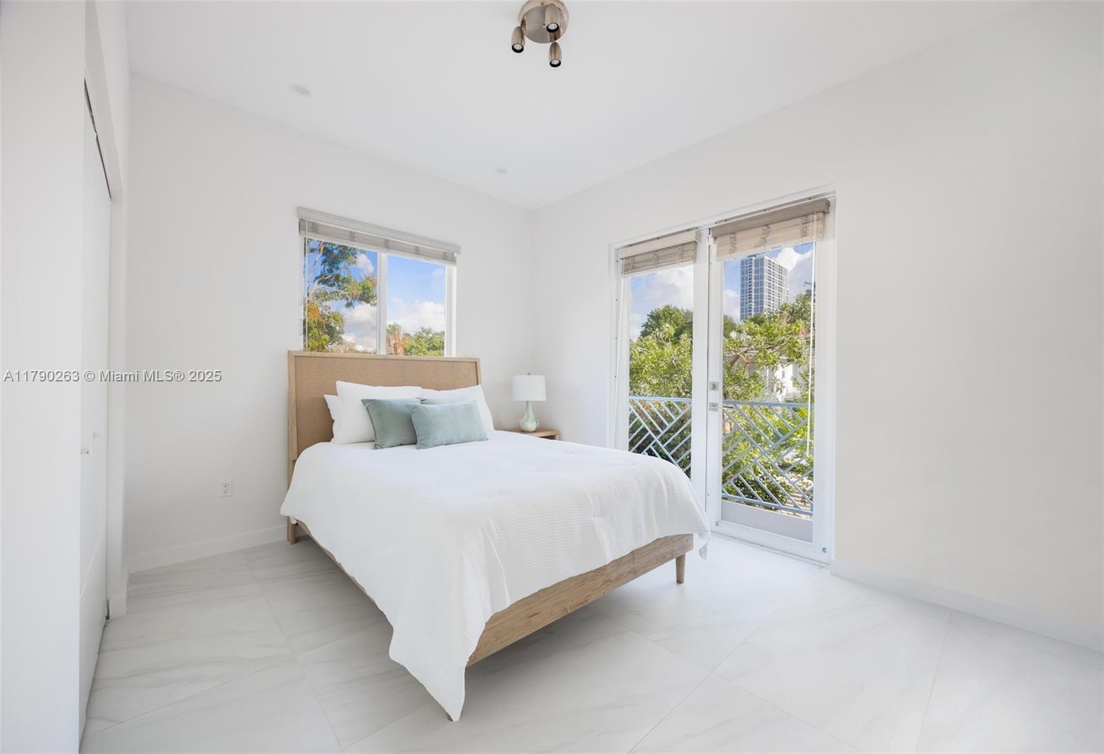 3648 Oak Ave, Coconut Grove, Florida image 22