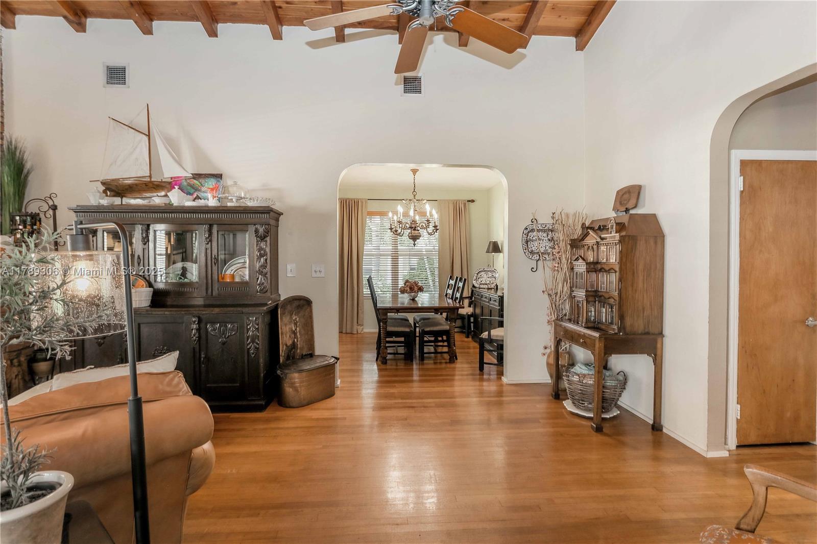 2535 Lincoln St, Hollywood, Florida image 17