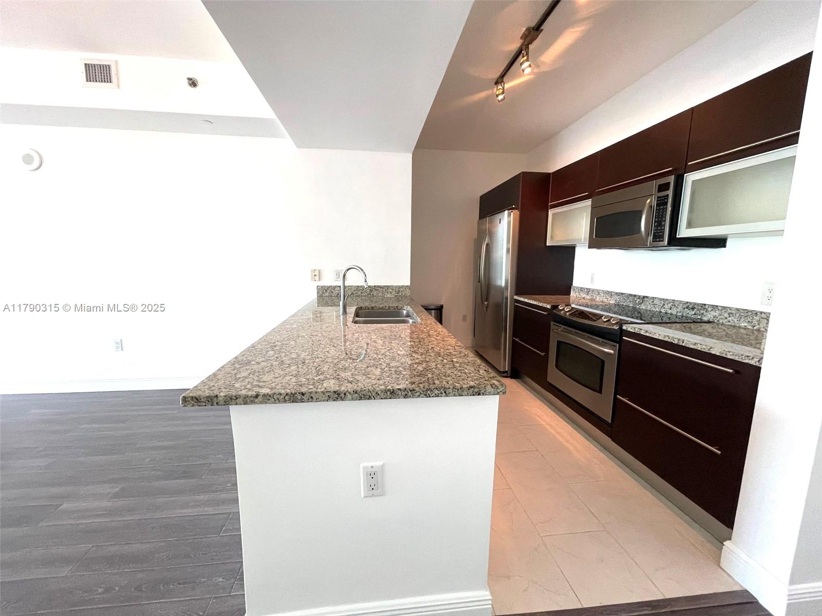 951 Brickell Ave #3600, Miami FL 33131