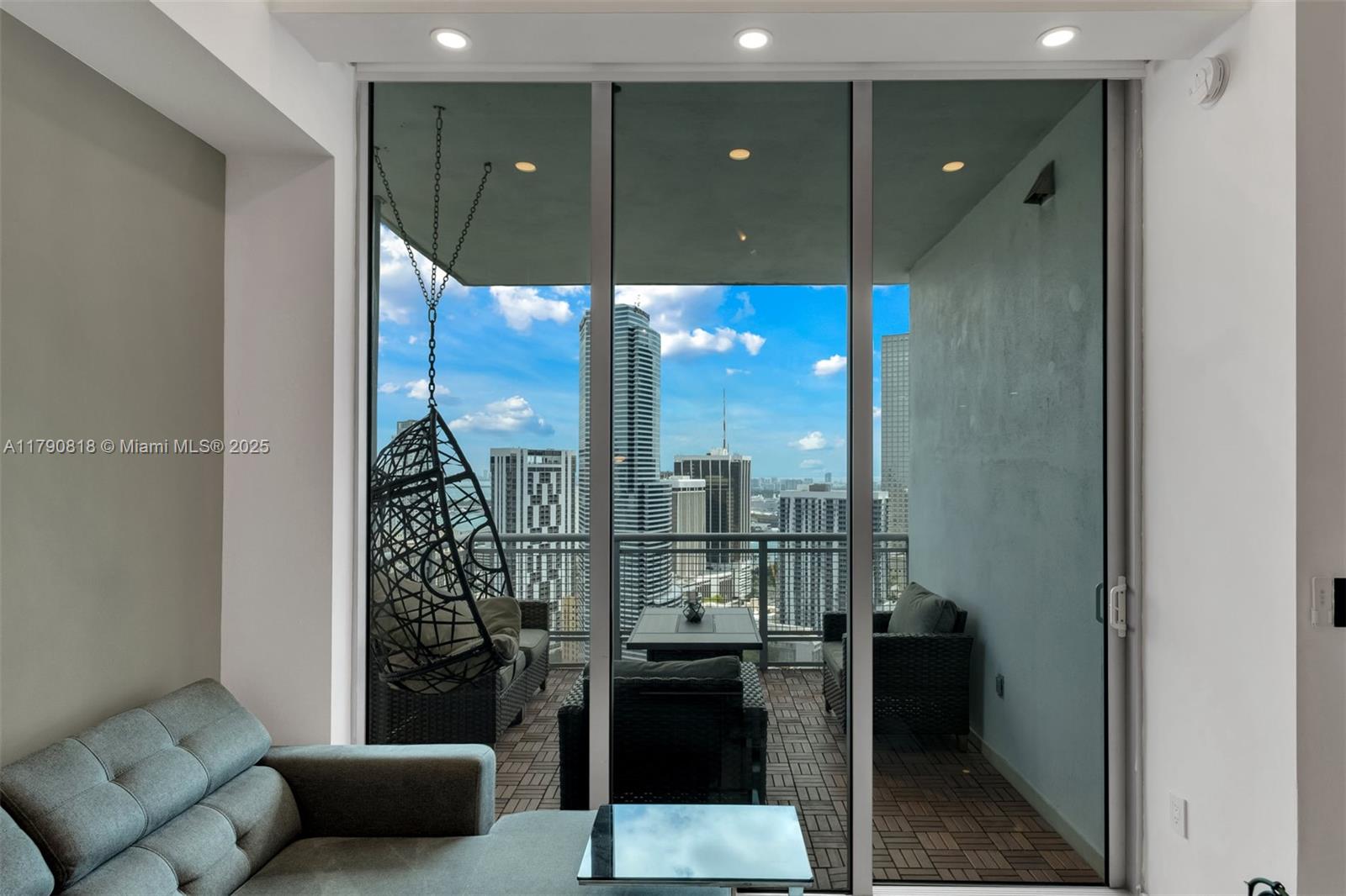 350 S Miami Ave #PH2-03, Miami FL 33130