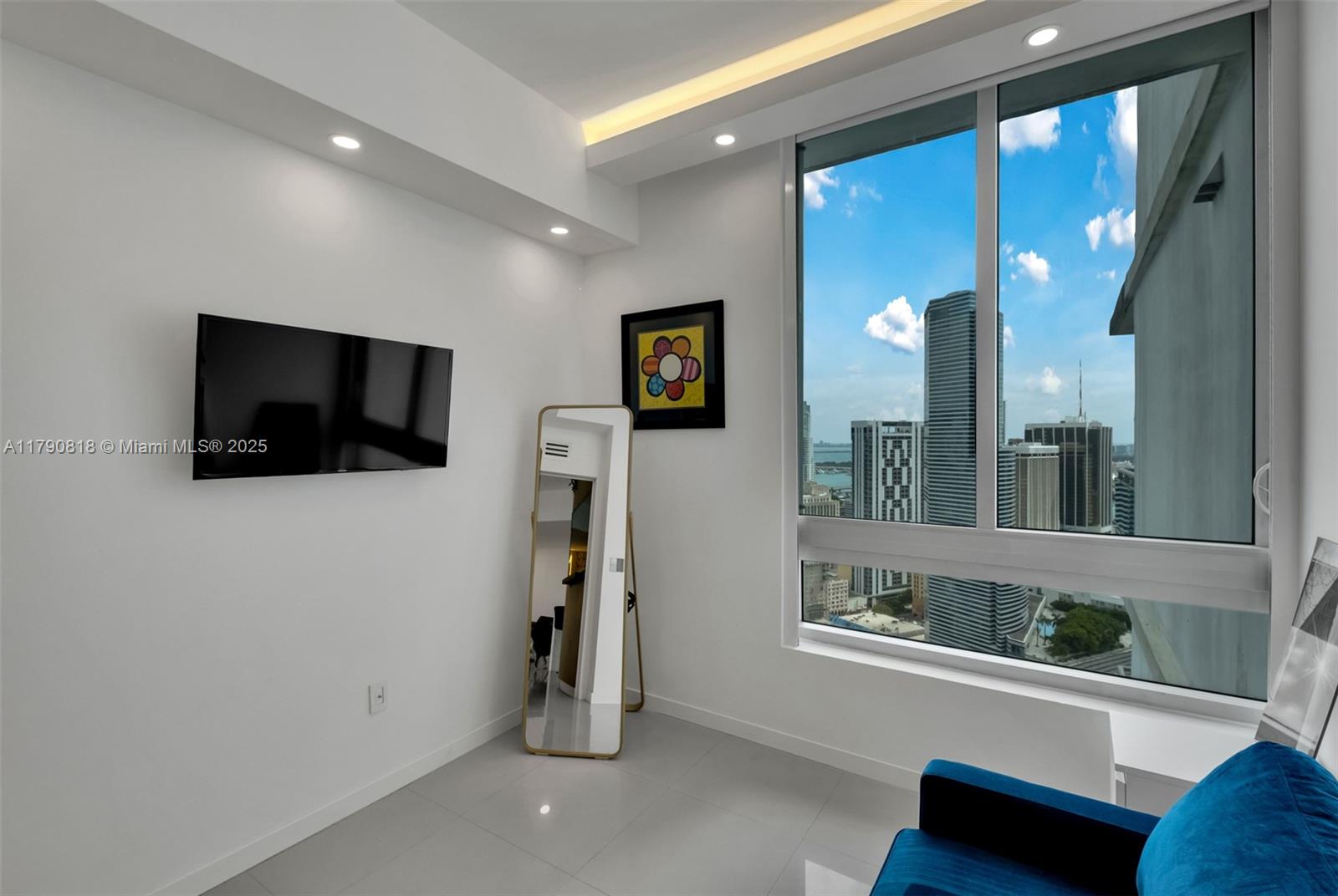 350 S Miami Ave #PH2-03, Miami FL 33130