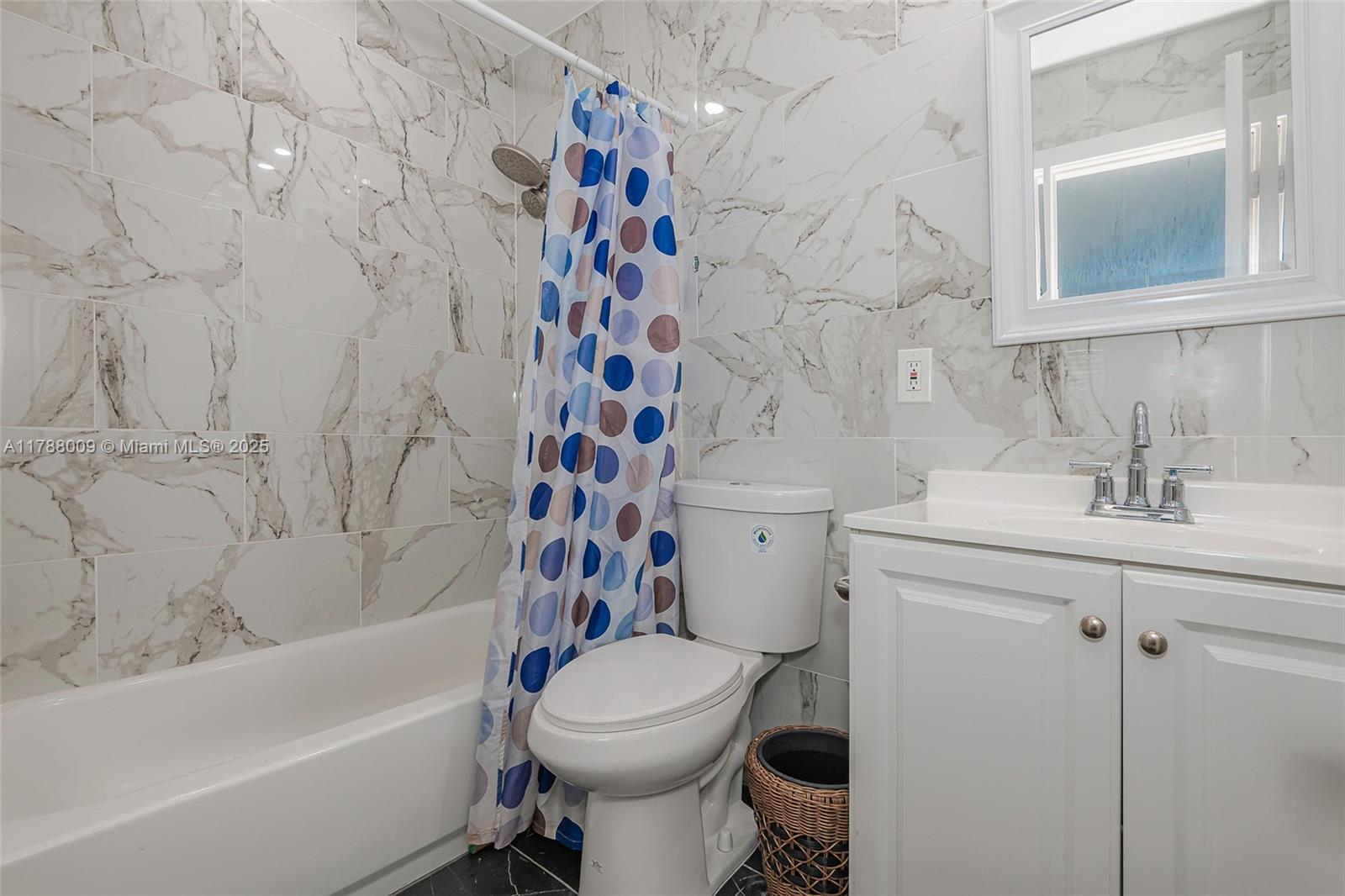 1027 NE 33rd St, Oakland Park, Florida image 15