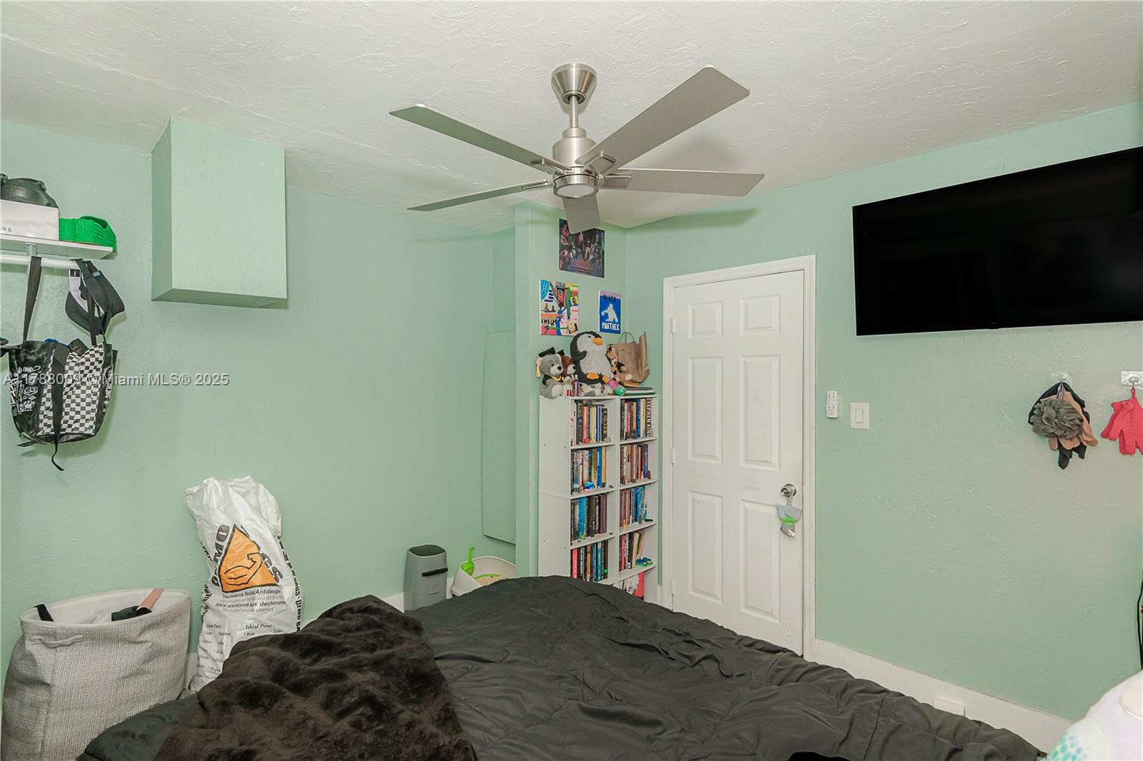 1027 NE 33rd St, Oakland Park, Florida image 22