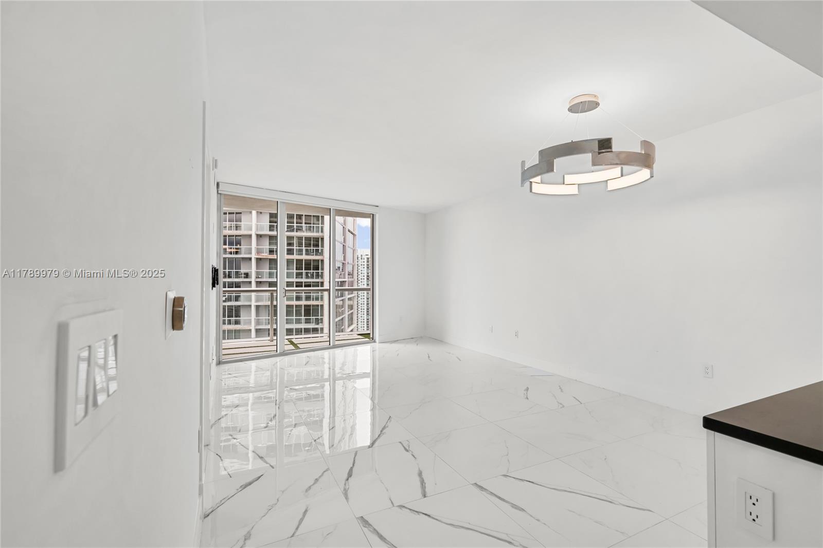 475 Brickell Ave #4811, Miami FL 33131