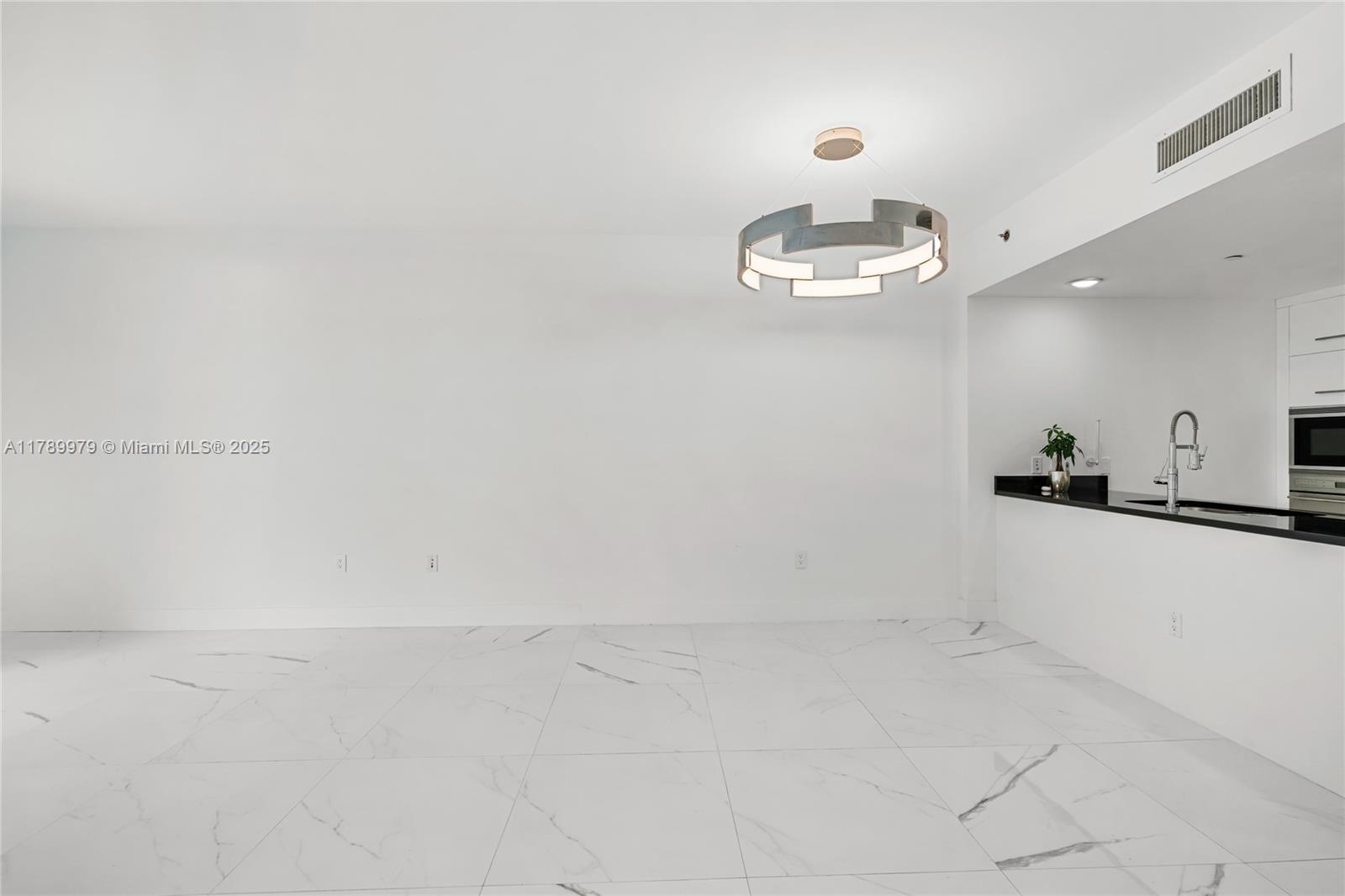 475 Brickell Ave #4811, Miami FL 33131