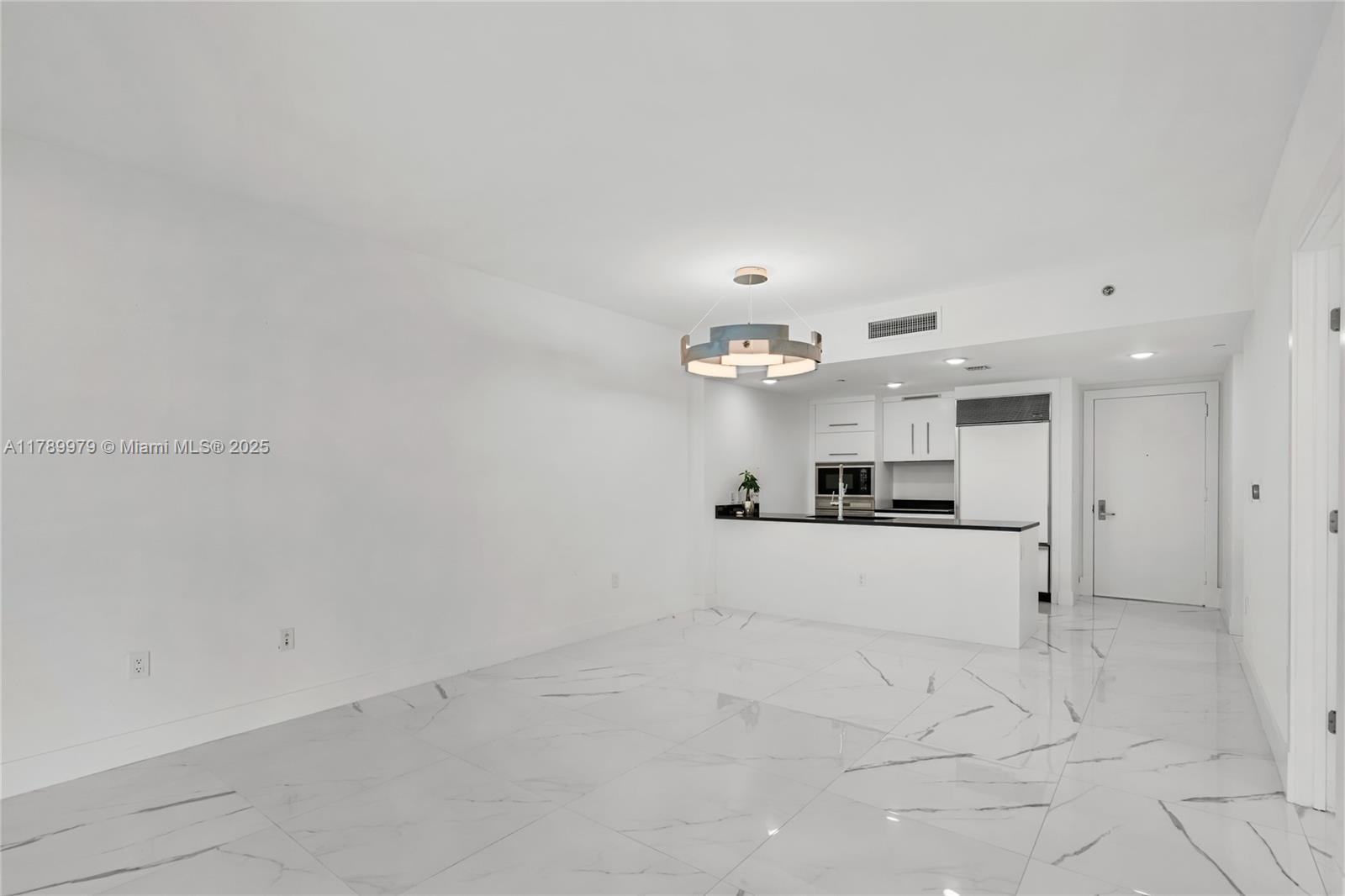 475 Brickell Ave #4811, Miami FL 33131