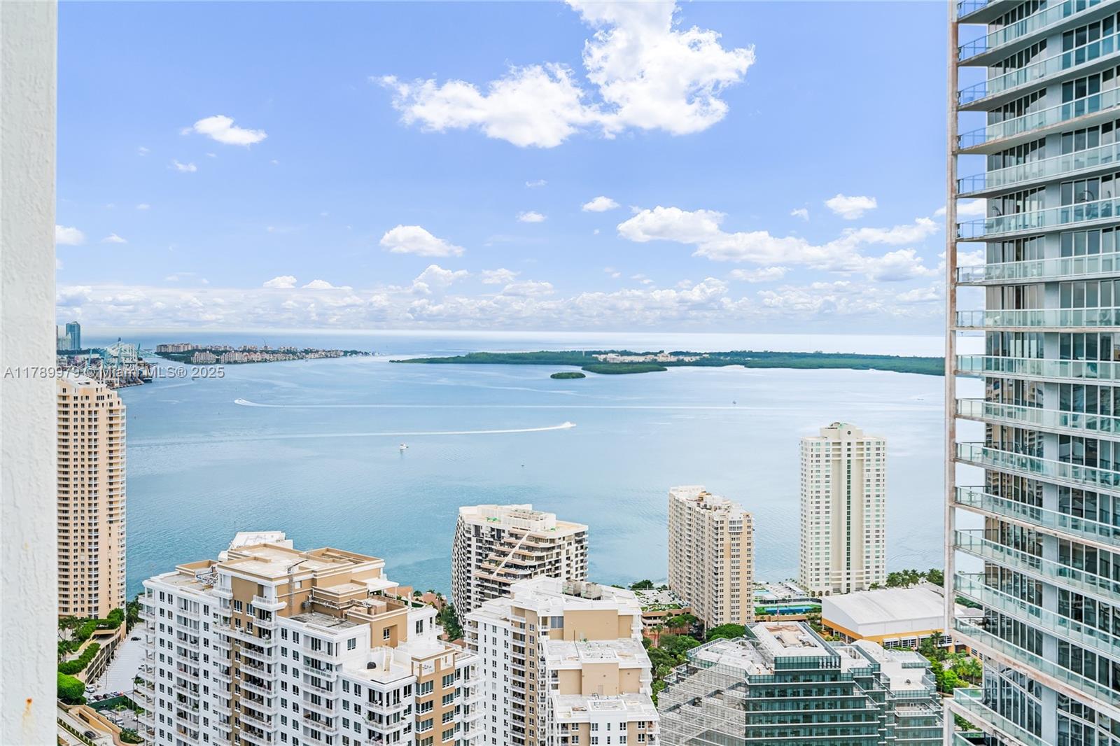 475 Brickell Ave #4811, Miami FL 33131