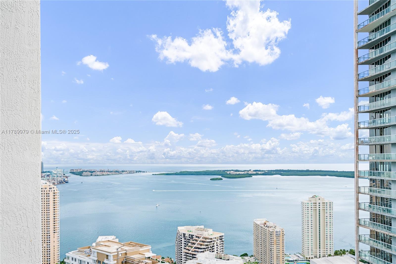 475 Brickell Ave #4811, Miami FL 33131
