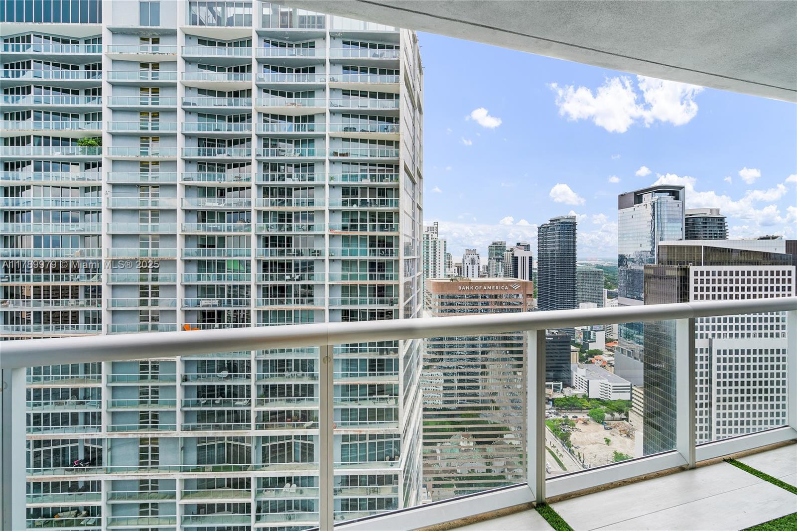 475 Brickell Ave #4811, Miami FL 33131