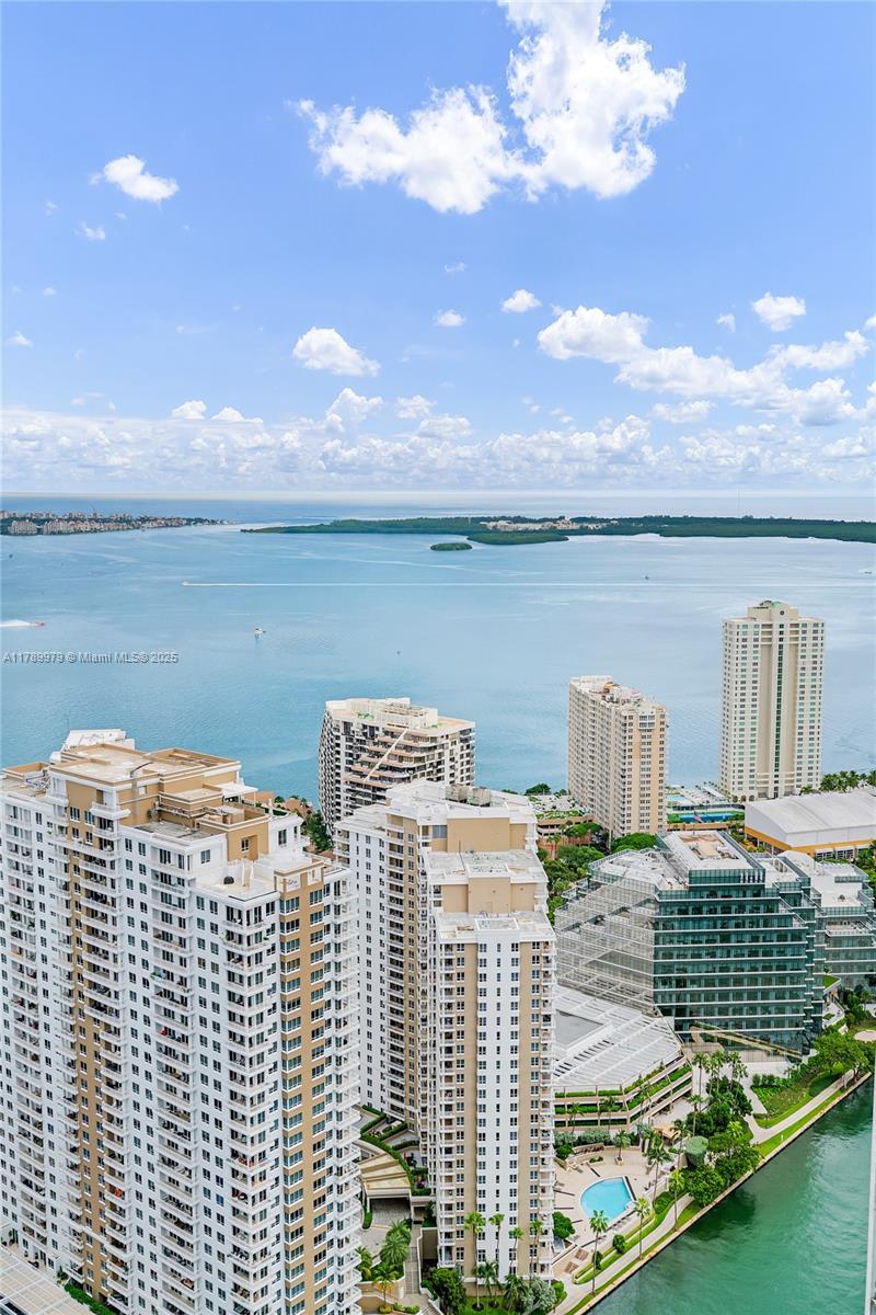 475 Brickell Ave #4811, Miami FL 33131