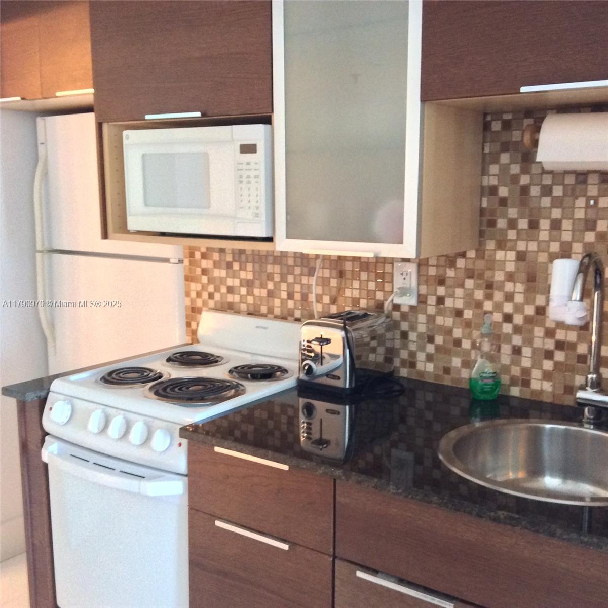 Property photo # 9