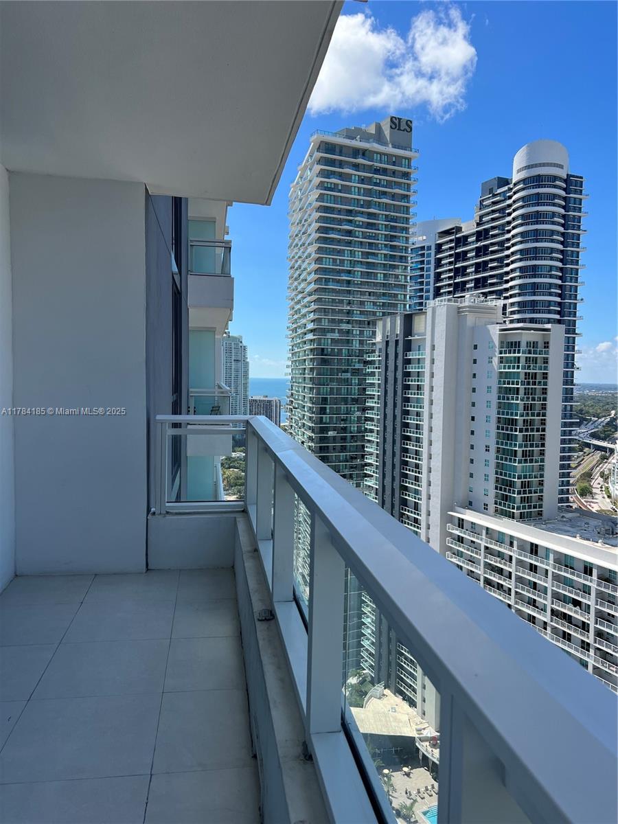 Enjoy this beautiful 1 Bedroom 1 Bathroom + Den with amazing city views, in the prestigious Bond on Brickell. This chic and elegant building is centrally located in the heart of the Financial District. The unit has floor-to-ceiling glass windows, spacious walk-in closet, top of the line appliances, European-style cabinetry and a spacious balcony.The upscale amenities of the Bond include a sundeck with lush landscaping and a waterfall, lap pool, poolside cabanas, an outdoor fireplace, barbecue area, fitness center, business center, a children’s playroom, a clubroom, and much more! The building offers valet parking and concierge services as well. AVAILABLE FOR SHOWINGS AS OF MAY 1st, 2025.