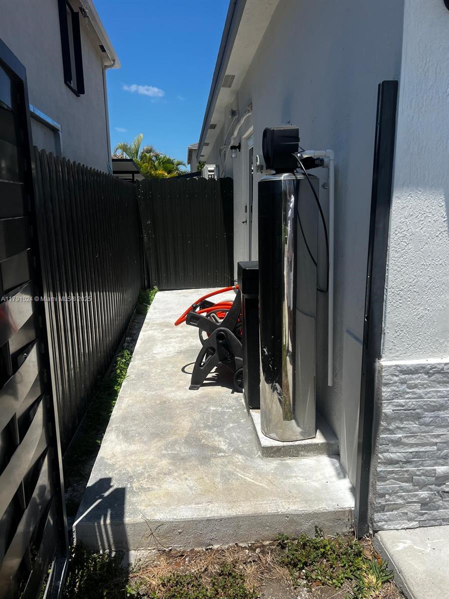 Property photo # 0