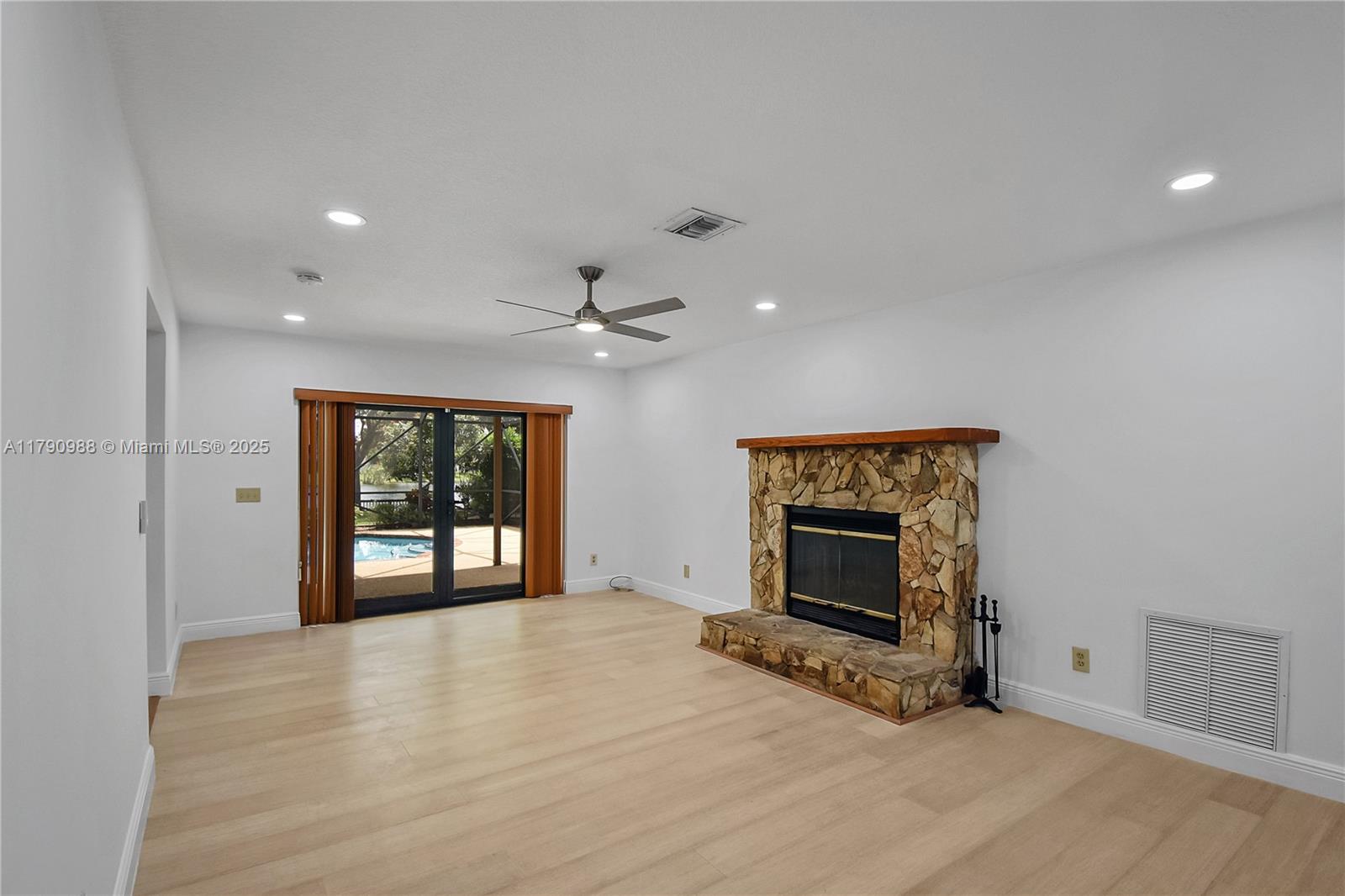 14950 Featherstone Way, Davie, Florida image 14