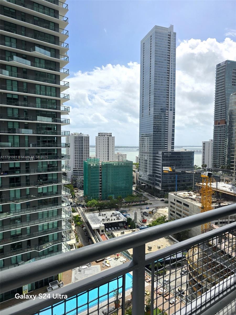 60 SW 13th St #2010, Miami FL 33130