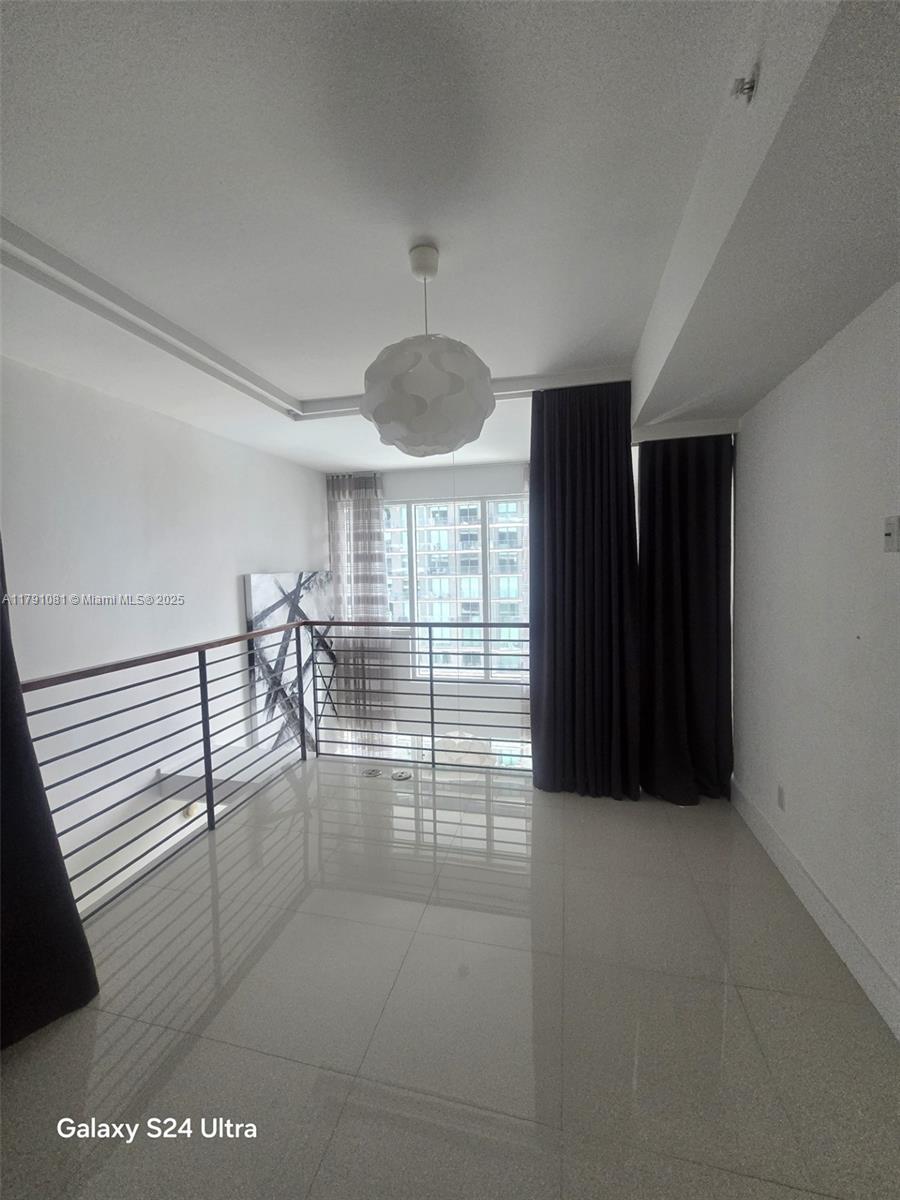 60 SW 13th St #2010, Miami FL 33130