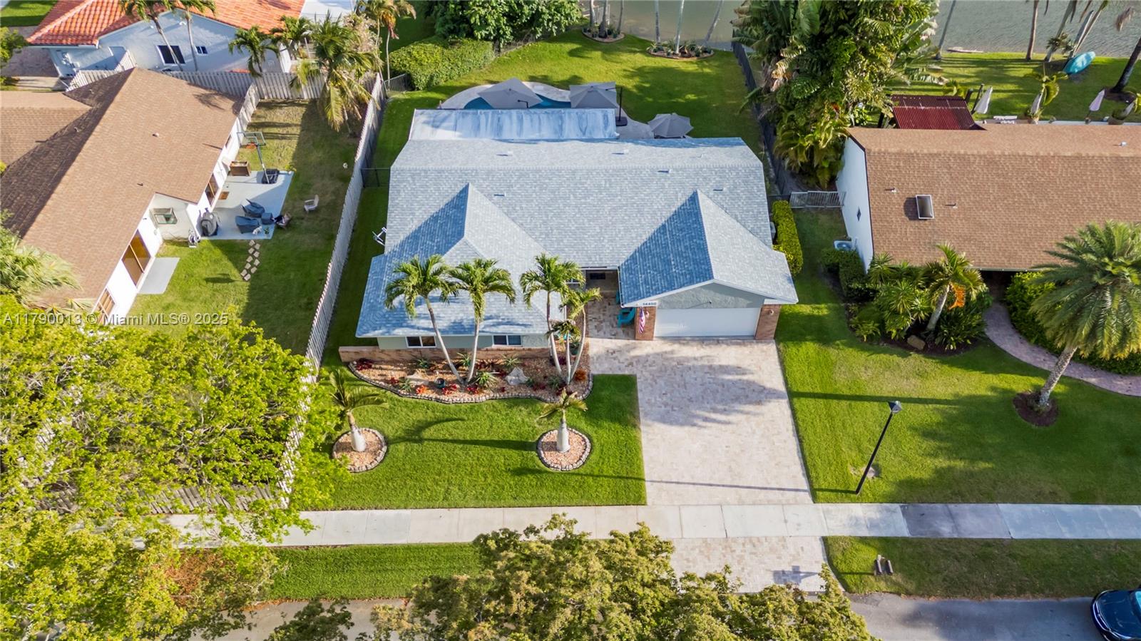 14450 Hampton Pl, Davie, Florida image 38