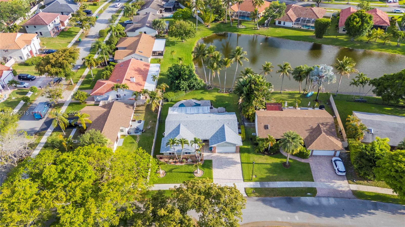 14450 Hampton Pl, Davie, Florida image 39