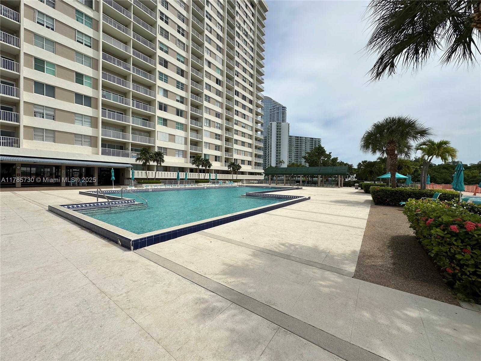 300  Bayview Dr #315 For Sale A11785730, FL