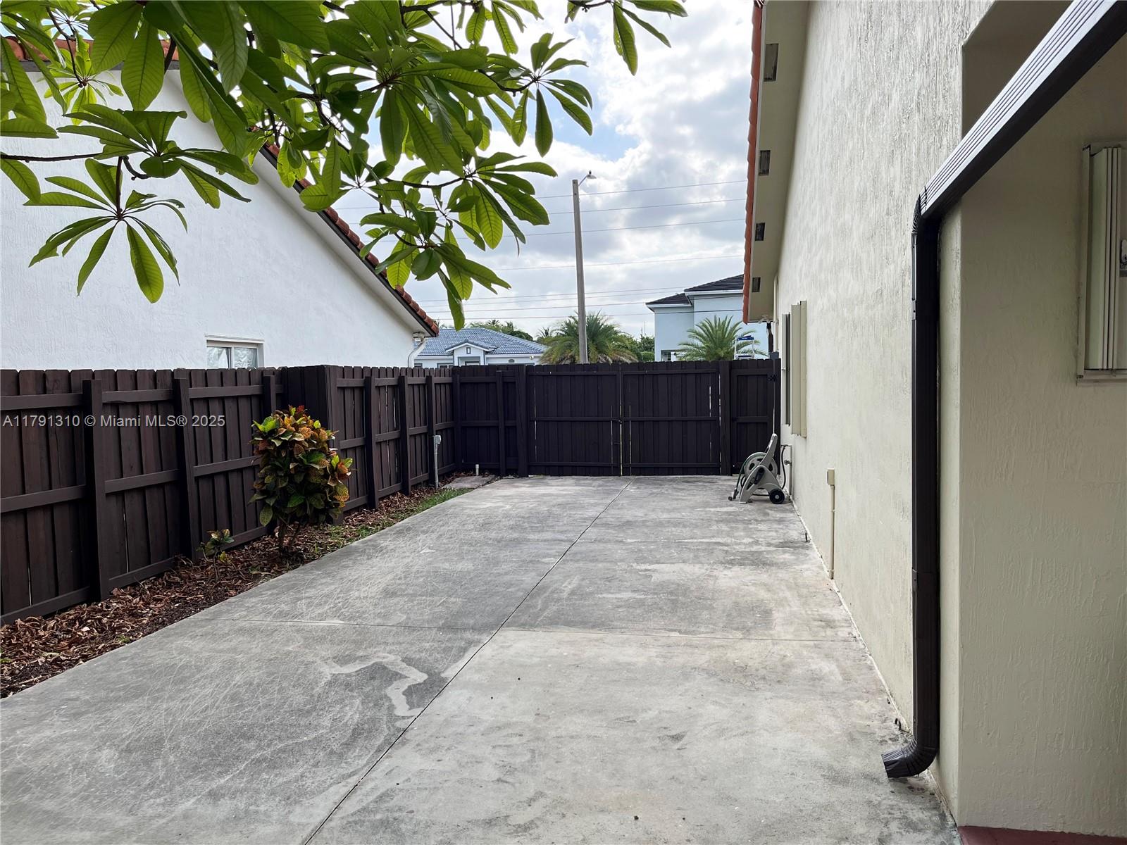 17970 SW 152nd Ave